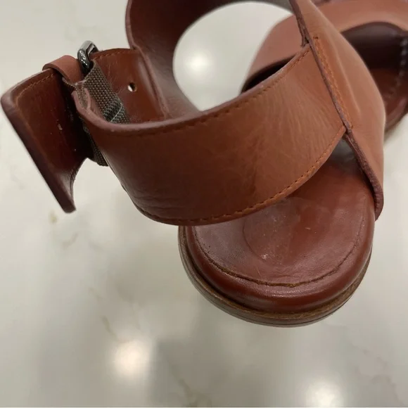 Vince wood Block Heel Sandals - Picture 6 of 15